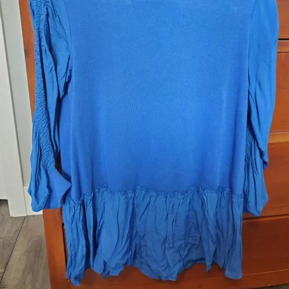 Evy's Tree ruflle pullover - Picture 2 of 2